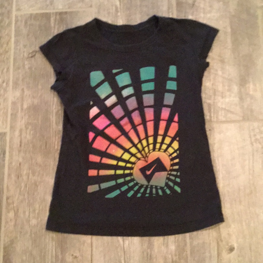 Nike kids short sleeve shirt